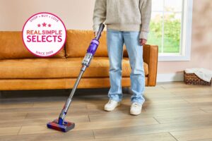 Best Cordless Vacuum for Hardwood Floors And Carpet