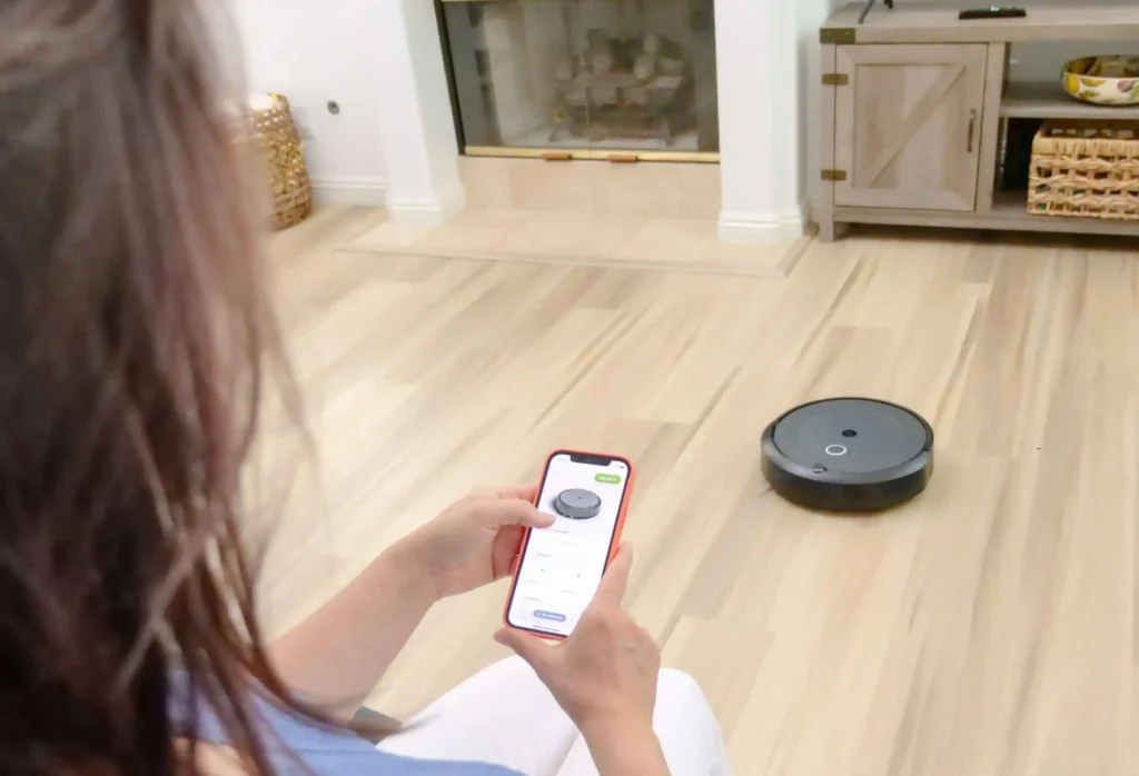 self-emptying robot vacuum